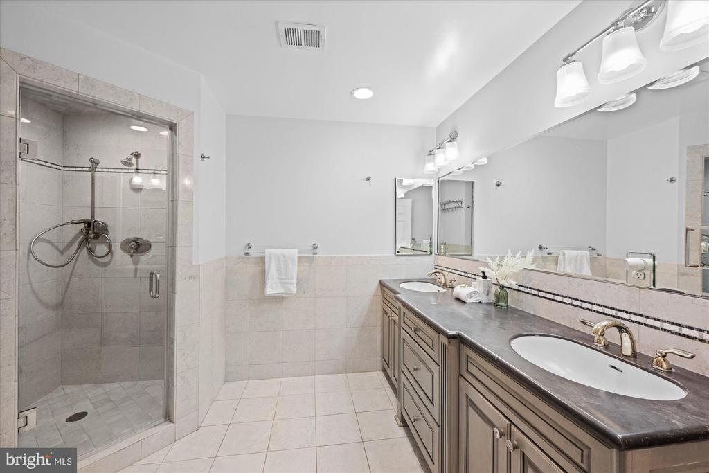1322 TIMBERLY LANE