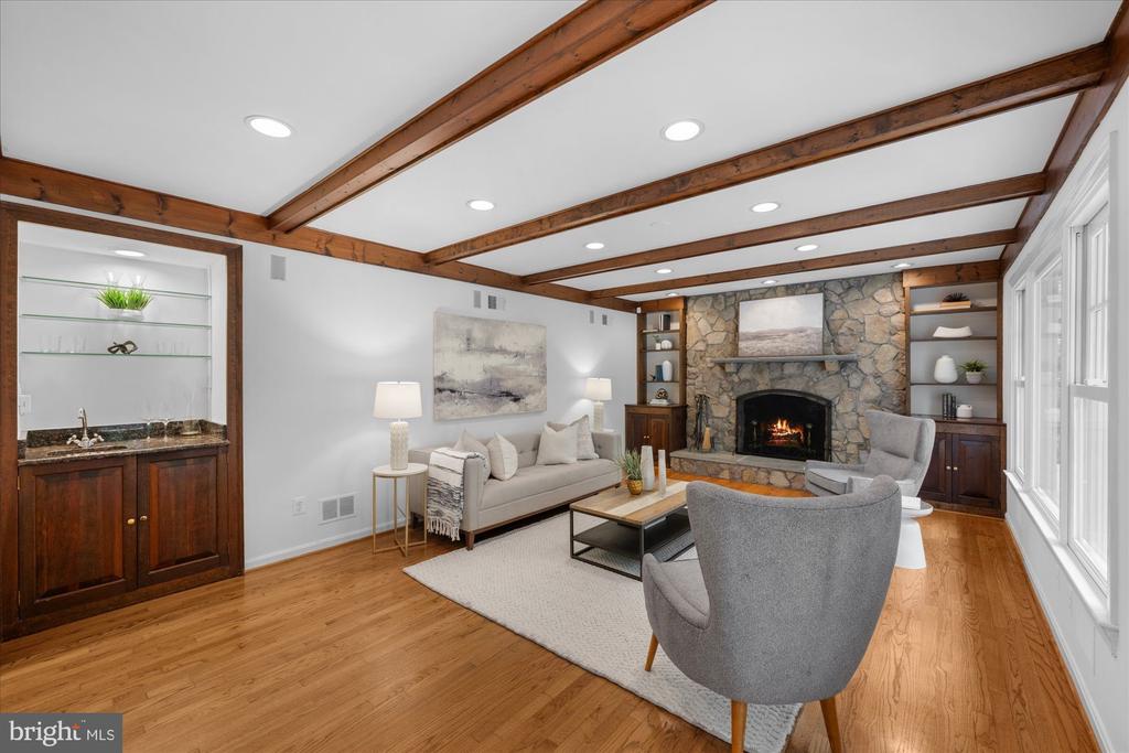 1322 TIMBERLY LANE