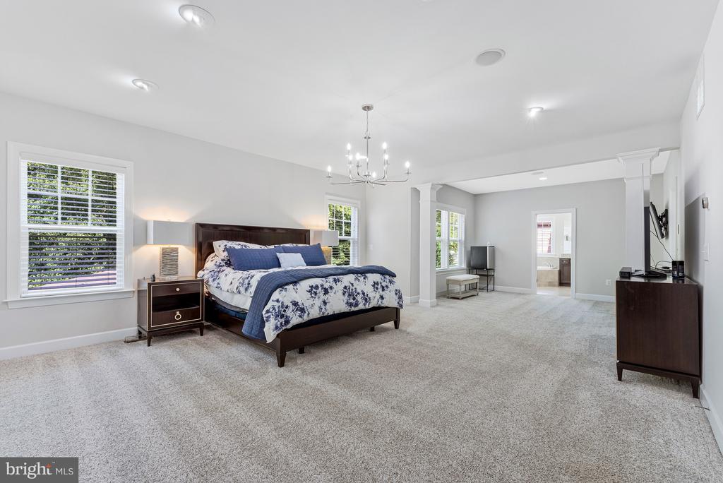 1302 SCOTTS RUN ROAD