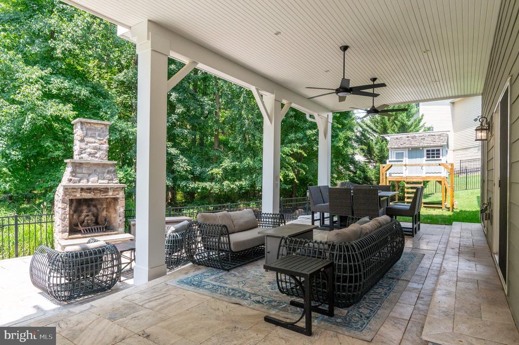 1302 SCOTTS RUN ROAD