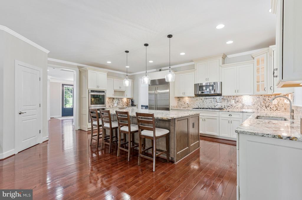 1302 SCOTTS RUN ROAD