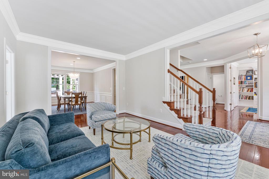1302 SCOTTS RUN ROAD