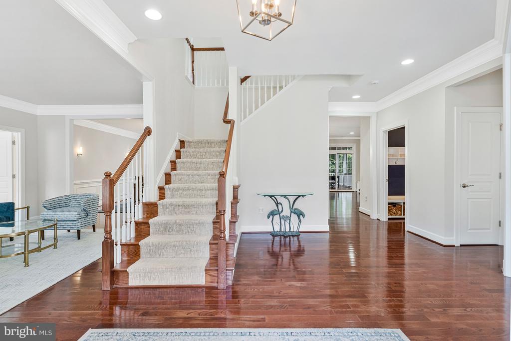 1302 SCOTTS RUN ROAD