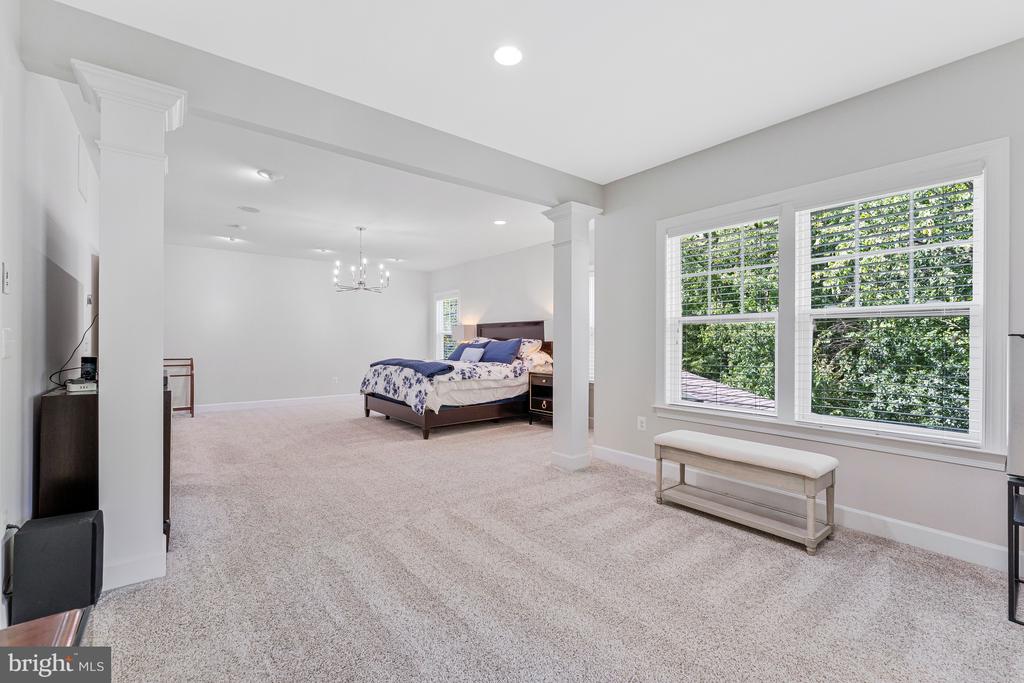 1302 SCOTTS RUN ROAD