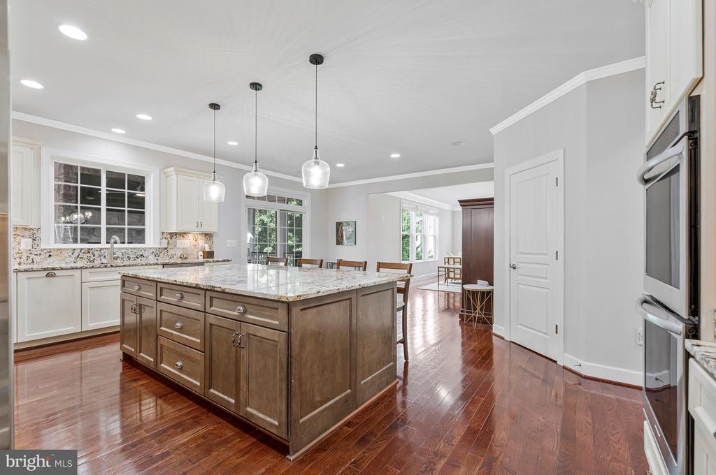 1302 SCOTTS RUN ROAD