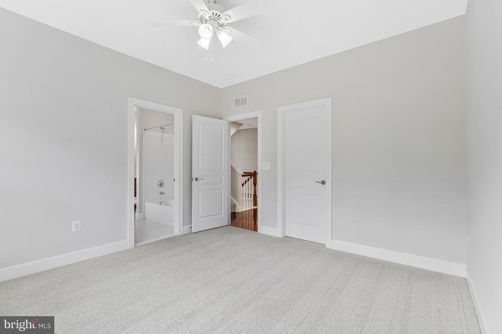 1302 SCOTTS RUN ROAD