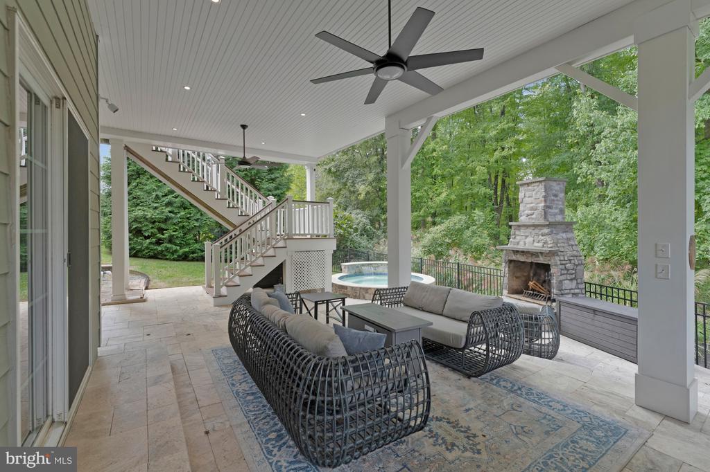 1302 SCOTTS RUN ROAD