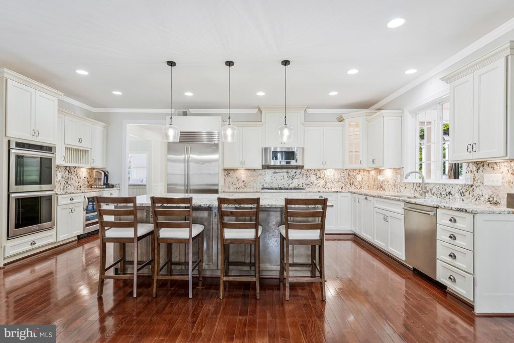 1302 SCOTTS RUN ROAD