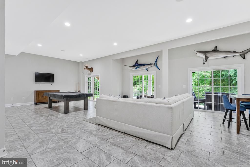 1302 SCOTTS RUN ROAD