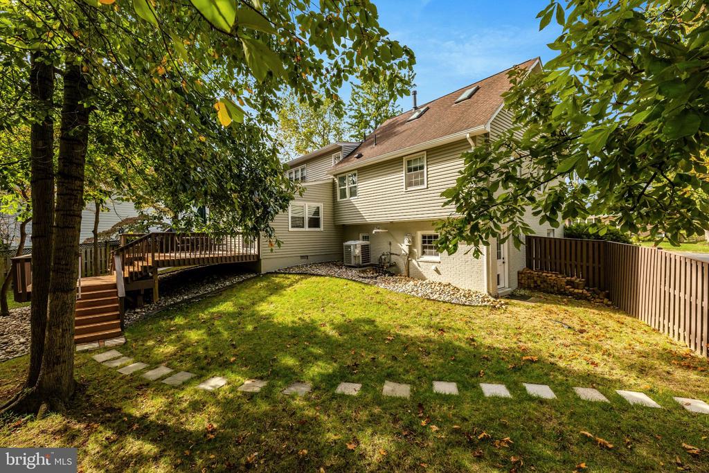 515 WOODLAND COURT NW