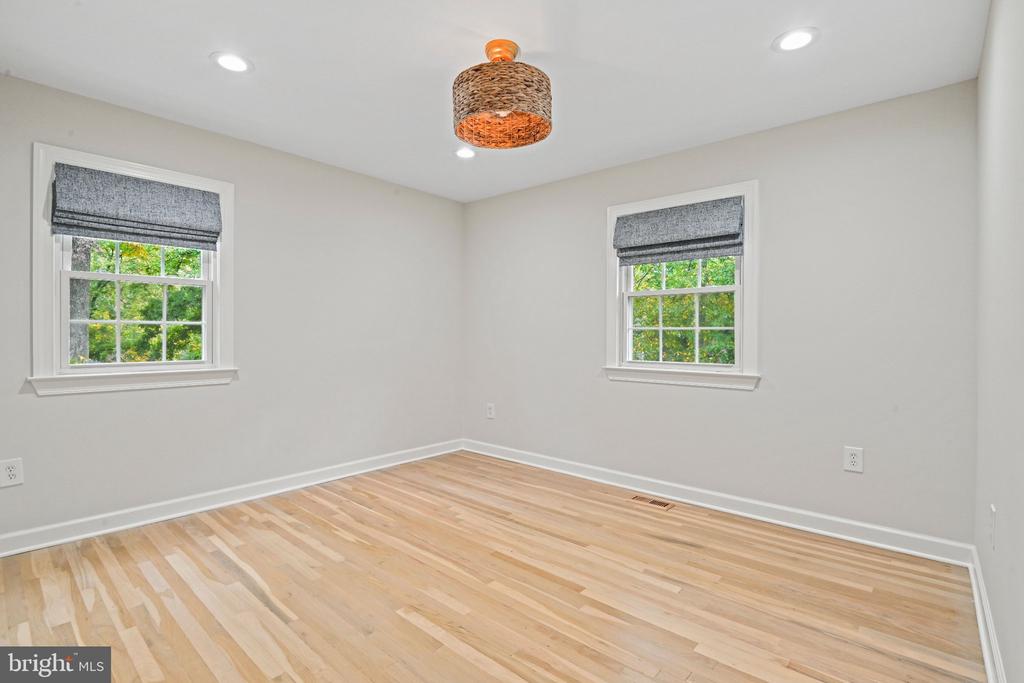 515 WOODLAND COURT NW