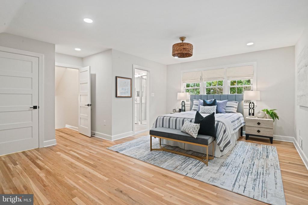 515 WOODLAND COURT NW