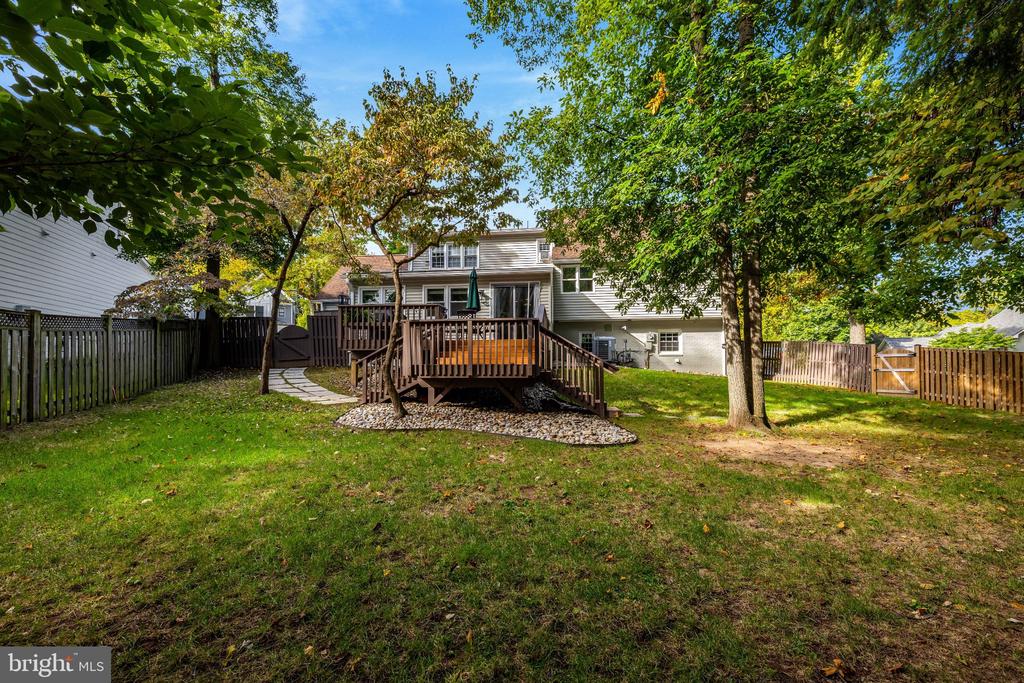 515 WOODLAND COURT NW