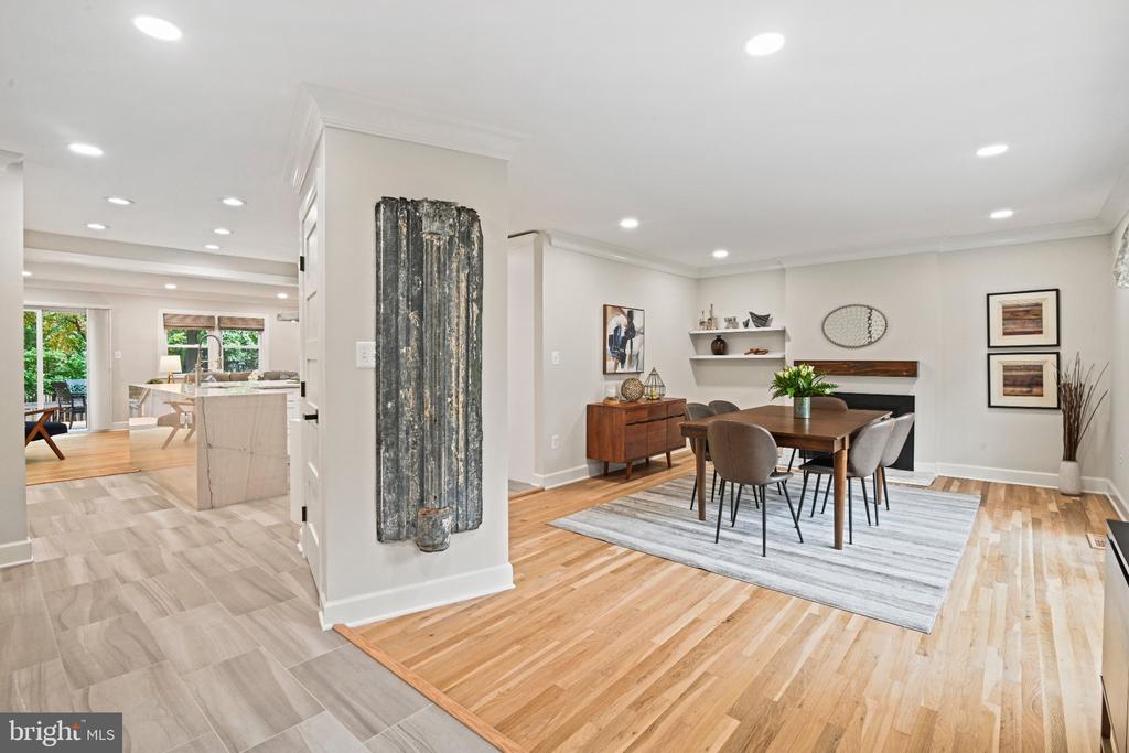 515 WOODLAND COURT NW