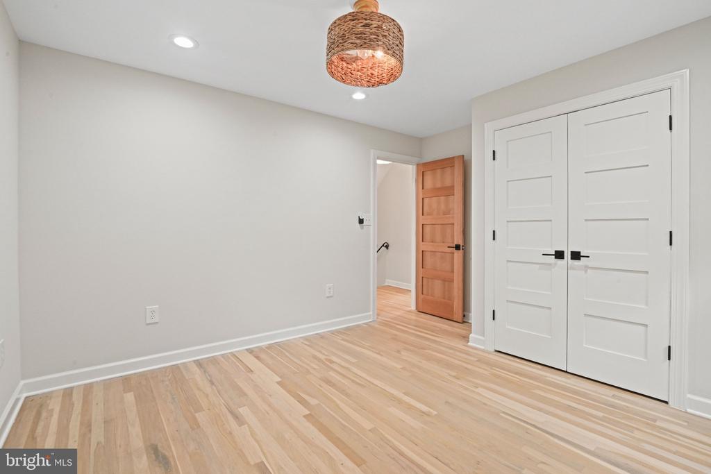 515 WOODLAND COURT NW