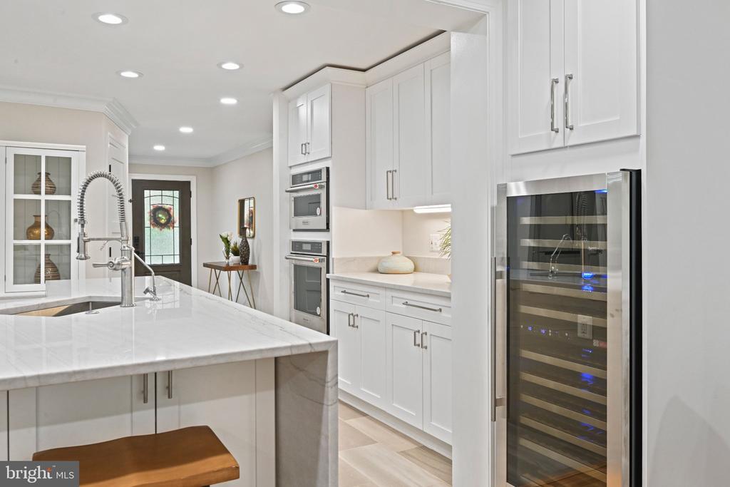 515 WOODLAND COURT NW