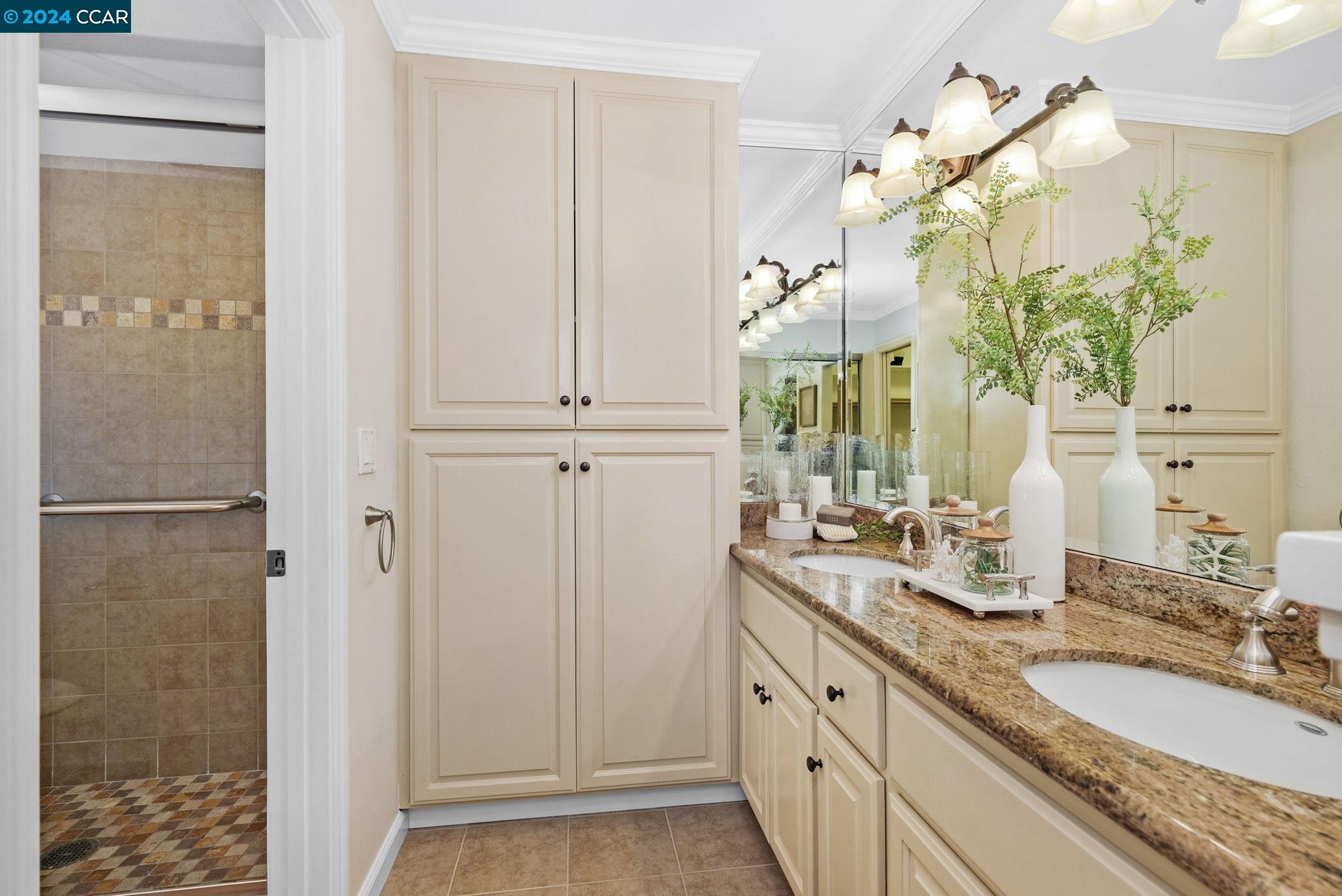 3182 Rossmoor Pkwy # 2