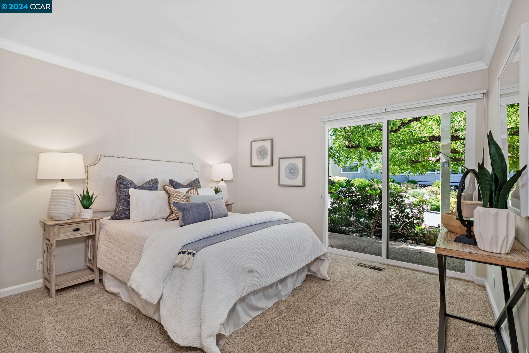 3182 Rossmoor Pkwy # 2