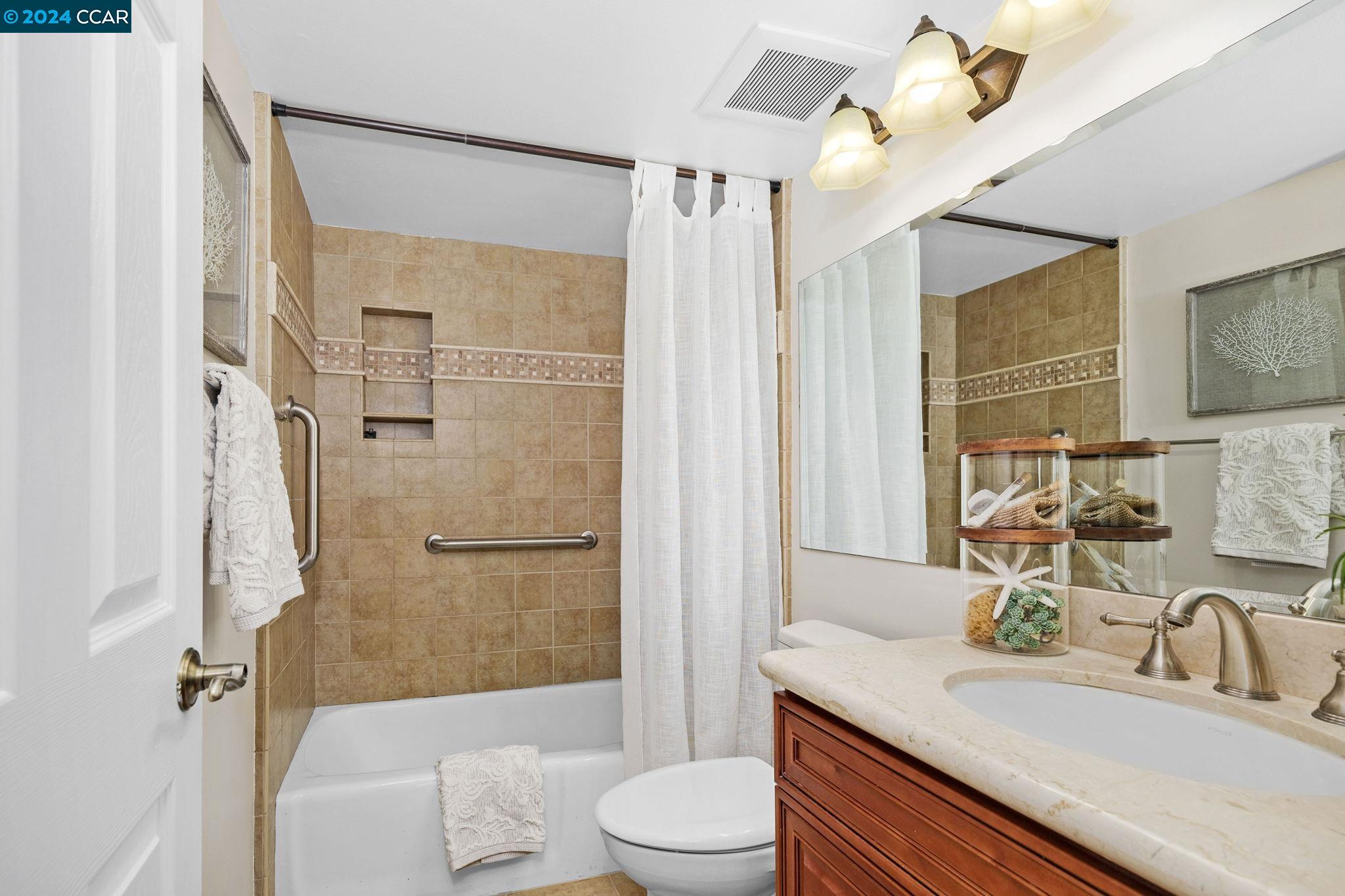 3182 Rossmoor Pkwy # 2