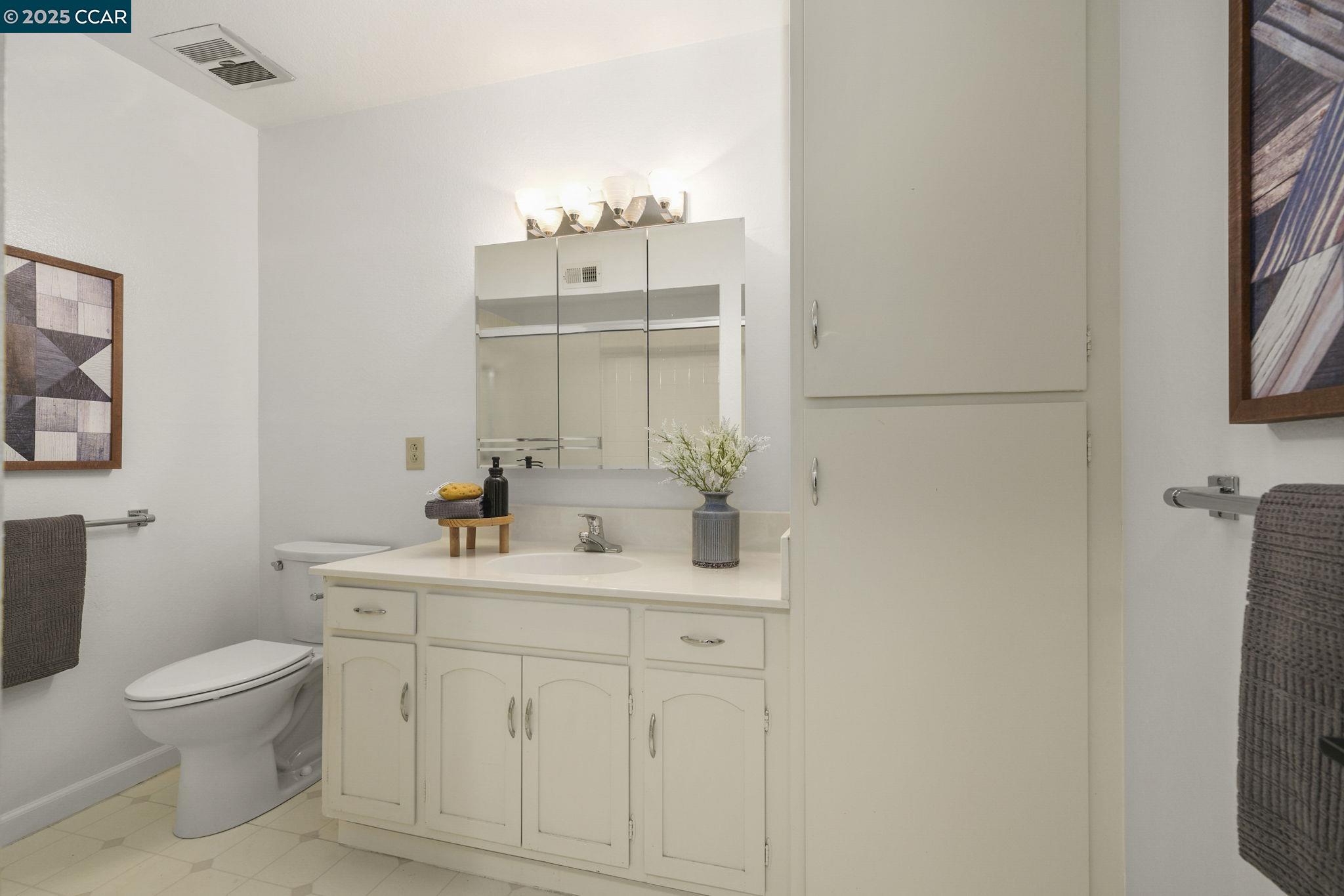 1108 Fairlawn Court # 3