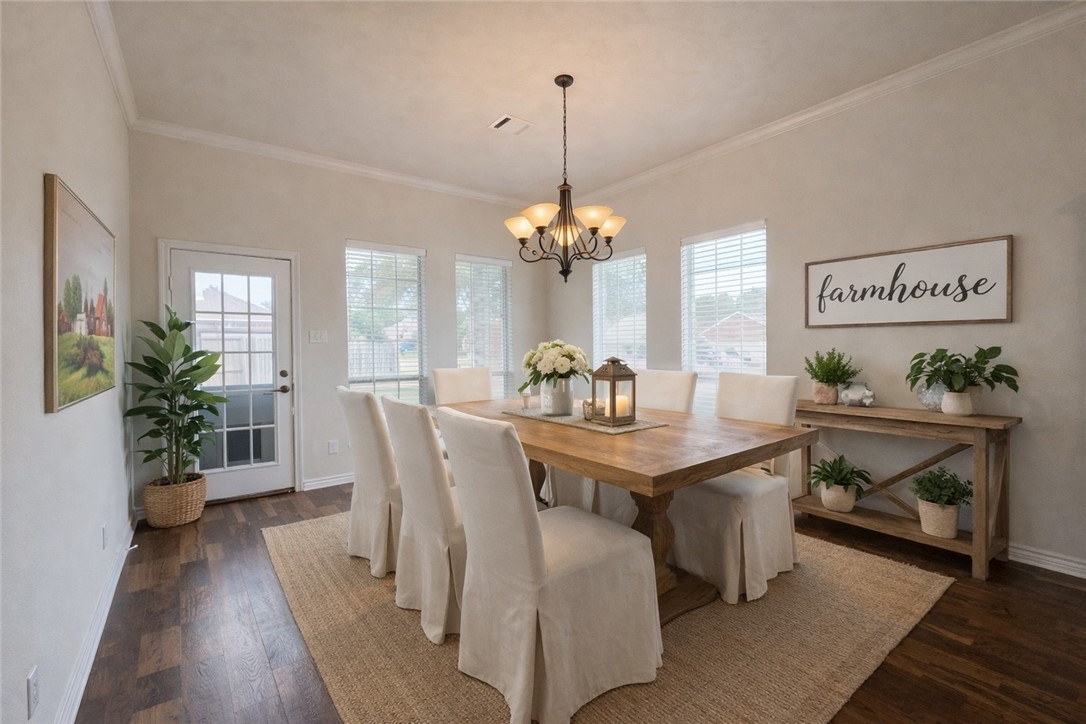 1027 Emerald Dove Avenue