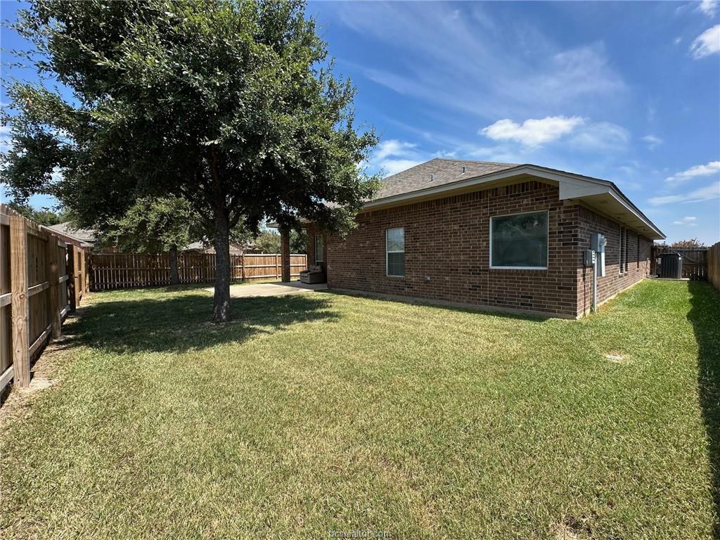 1027 Emerald Dove Avenue