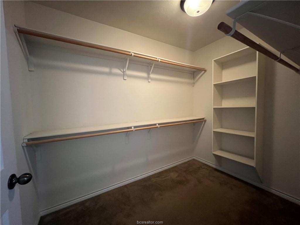 1027 Emerald Dove Avenue