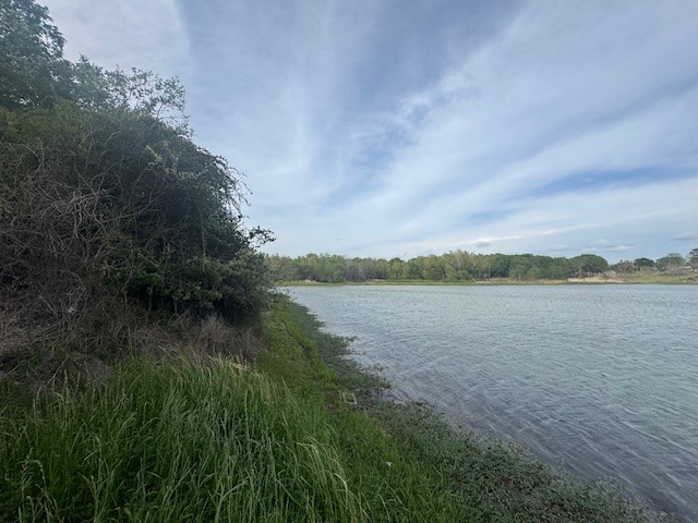 25230 Lake Ridge Drive