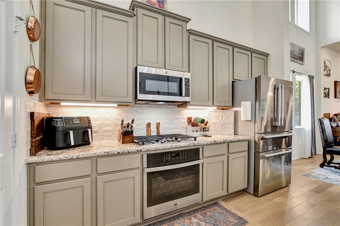 21623 Evergreen Manor
