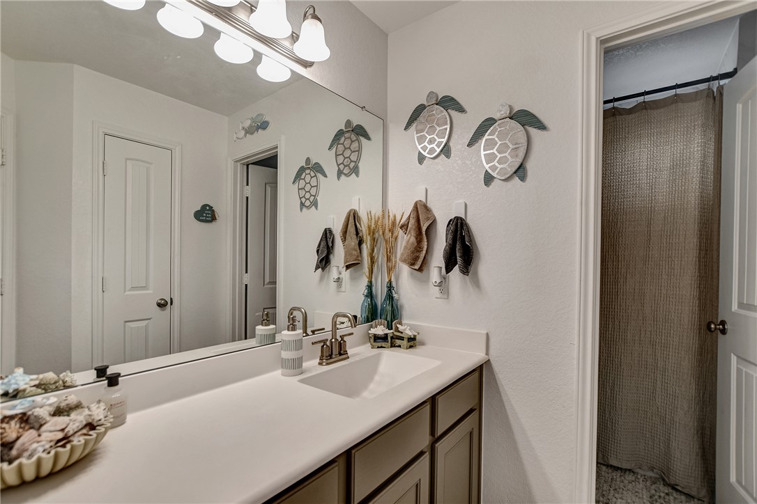 21623 Evergreen Manor