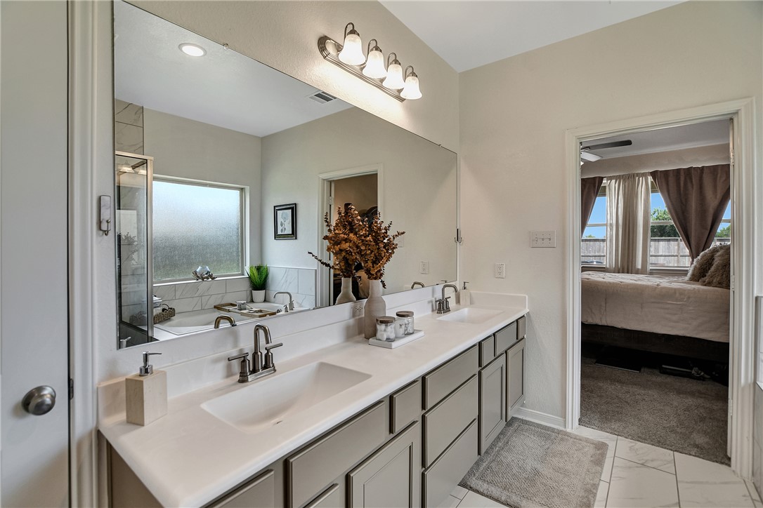 21623 Evergreen Manor