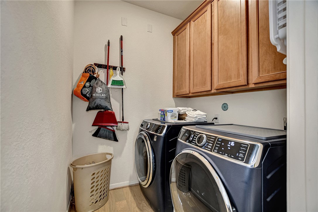 21623 Evergreen Manor