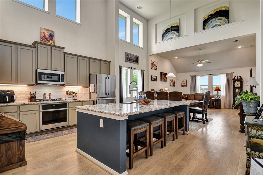21623 Evergreen Manor