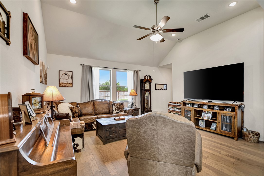 21623 Evergreen Manor