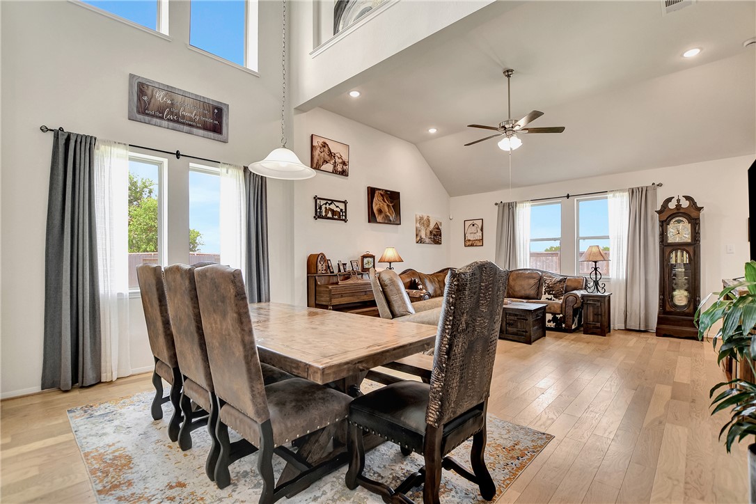21623 Evergreen Manor