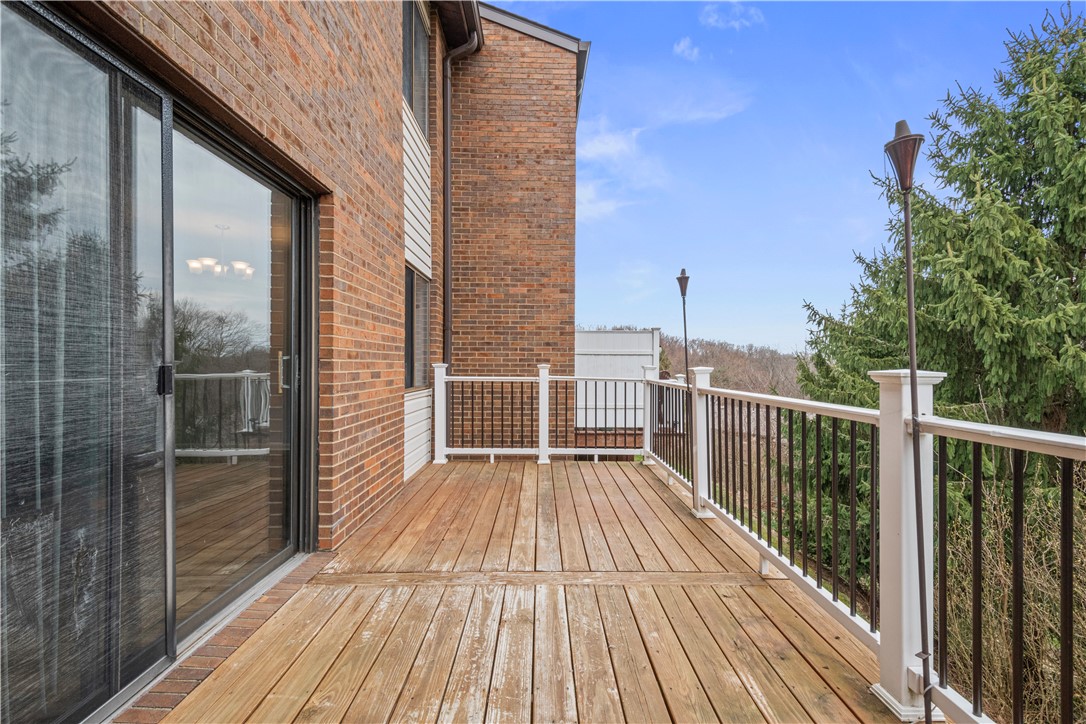 103 Springwater Ct
