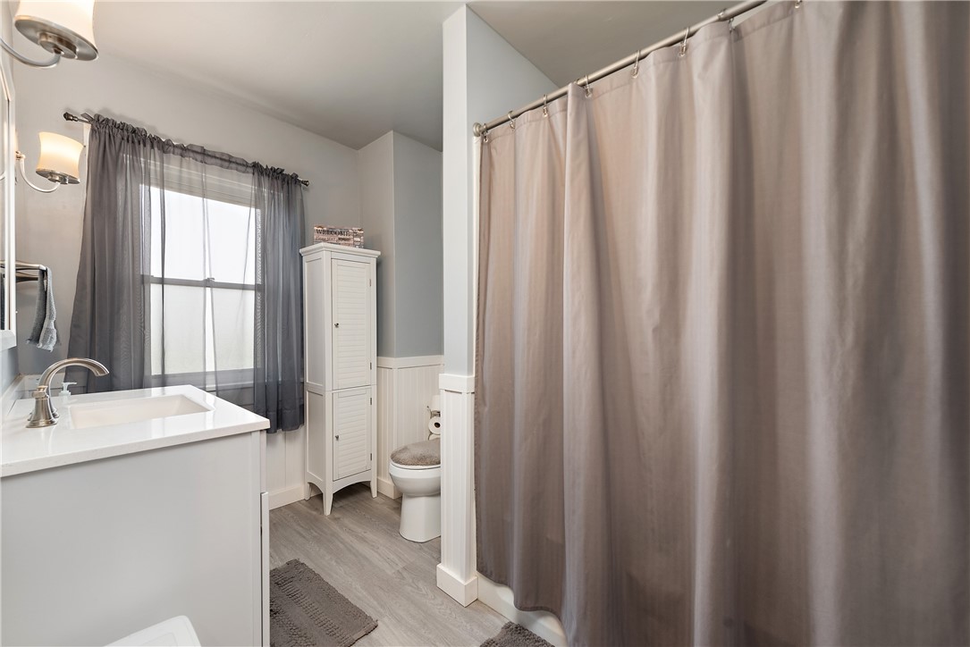 28 Amherst Ave