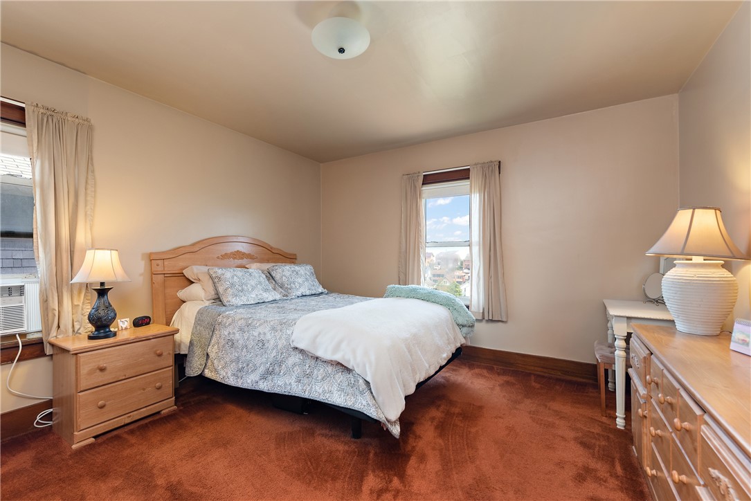 28 Amherst Ave