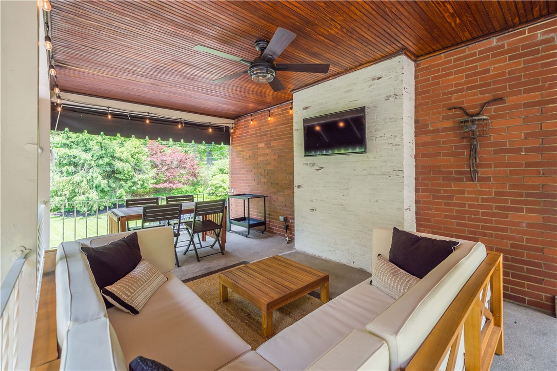 4624 Rolling Hills Road