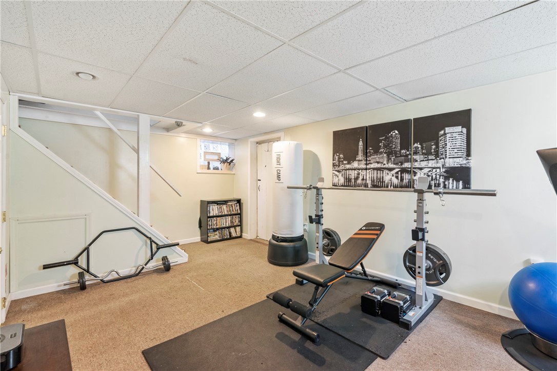 1151 W 11th St