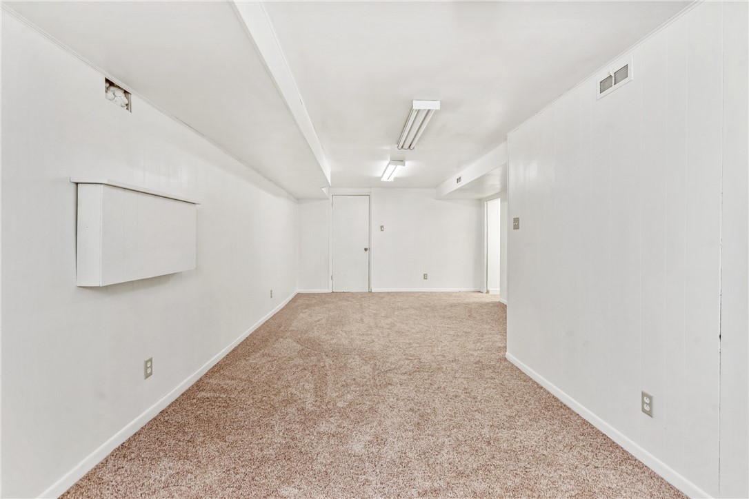 1011 Silver Ln