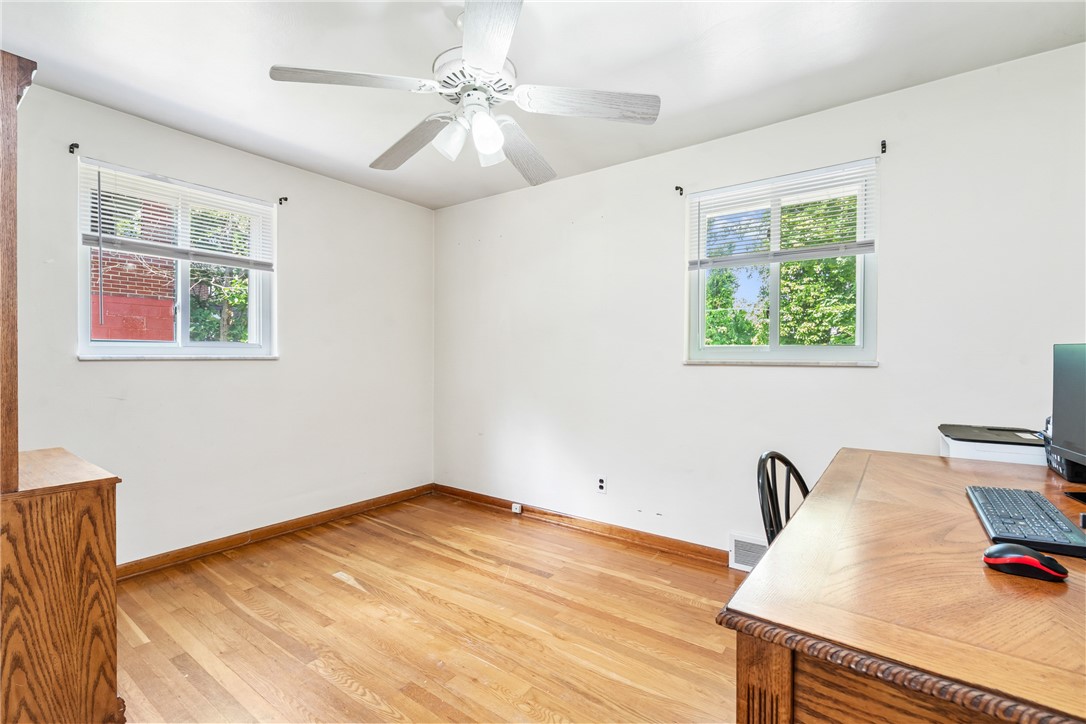 1011 Silver Ln