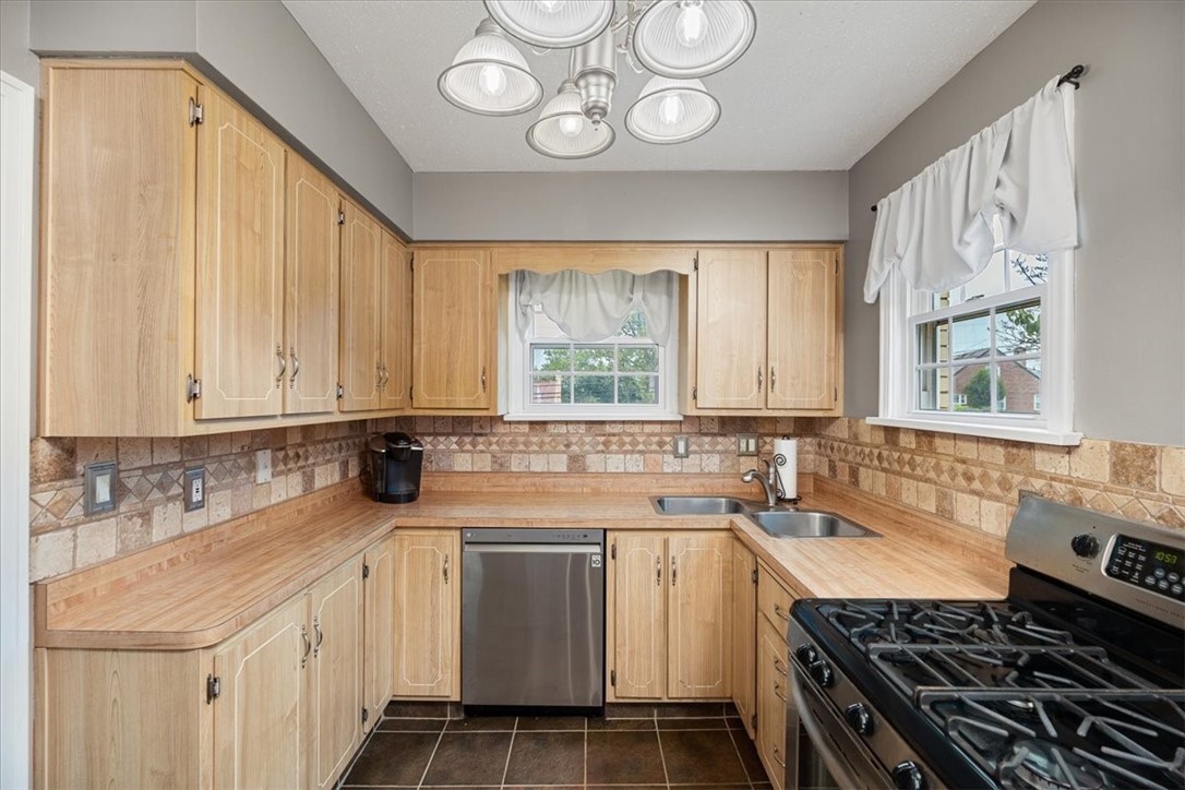 142 Lindley Ln