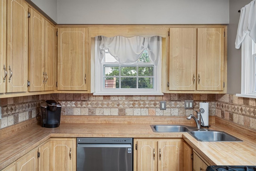 142 Lindley Ln