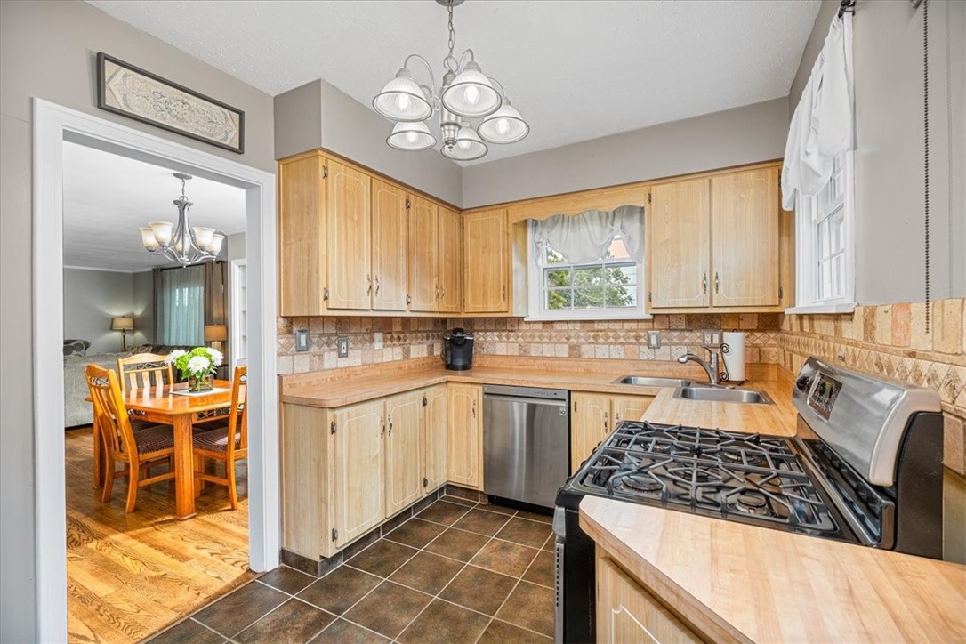 142 Lindley Ln