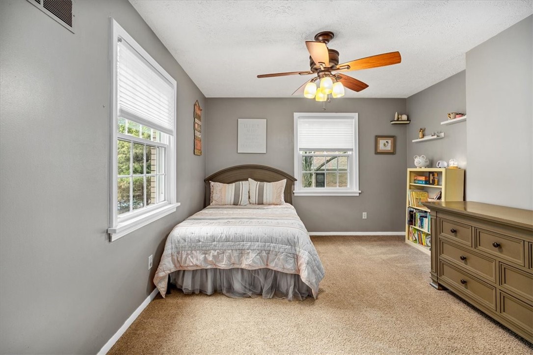 142 Lindley Ln