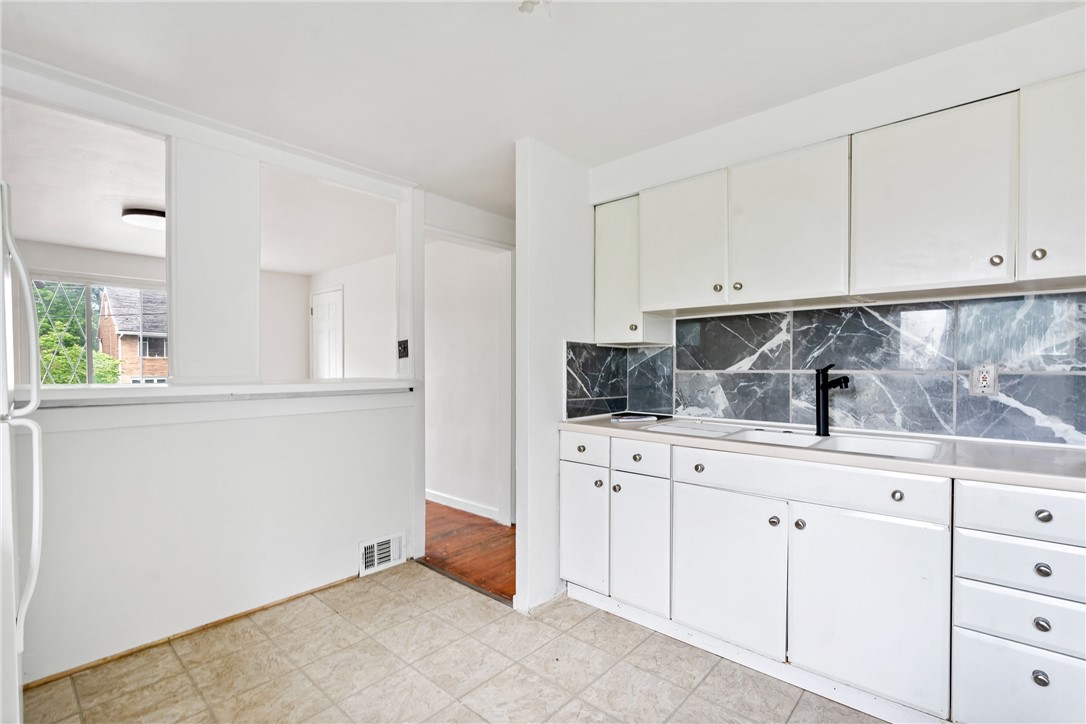127 Charleston Dr
