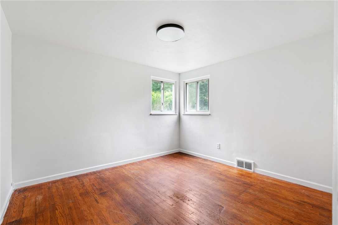 127 Charleston Dr
