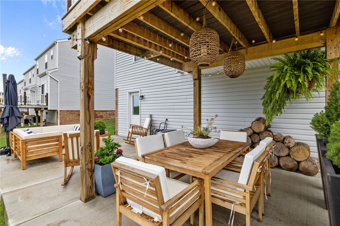 2309 Canterbury Dr