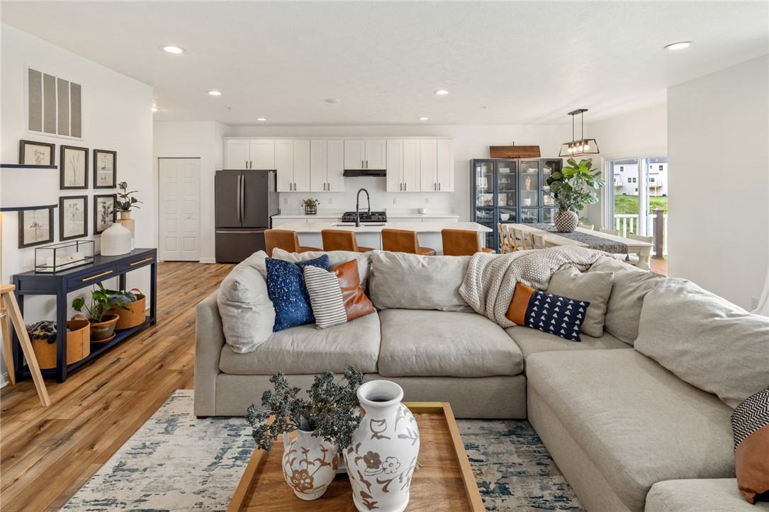 2309 Canterbury Dr